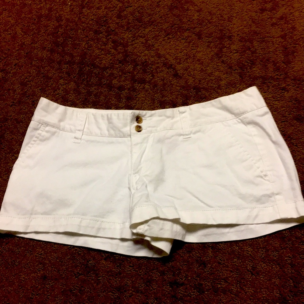 Mossimo Supply CO size 5 solid white shorts EUC